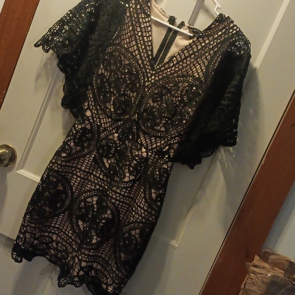 🤠SOLEBLU Lined Crocheted Dress Size Small - Picture 1 of 11